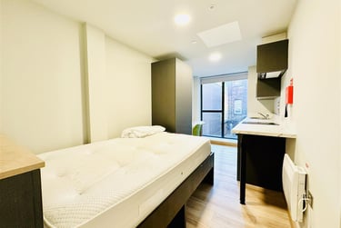 1 bed studio, 21 Heathcoat Street, Hockley, Nottingham, NG13AF - Image 2